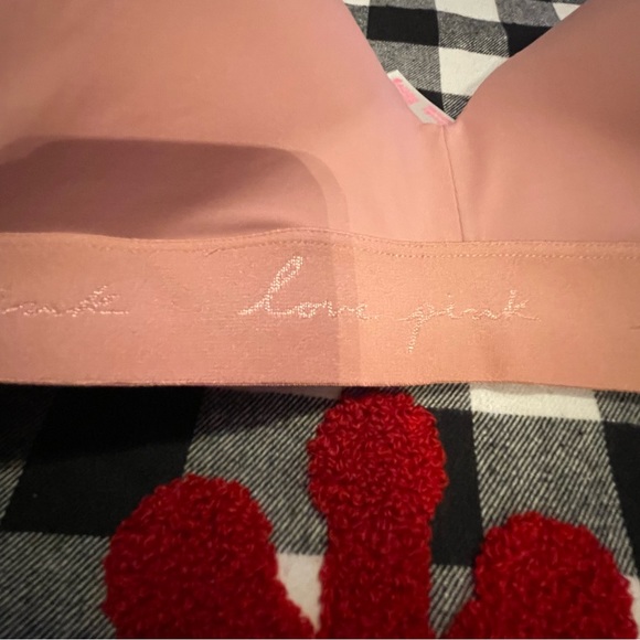 PINK Wireless Bra - Picture 3 of 5
